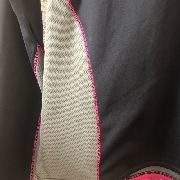 Fila Quarter Zip Black Logo Lightweight Sweatshirt - Picture 2 of 7